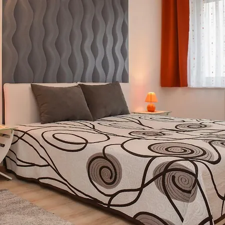 Apartment Borka Medences Apartman