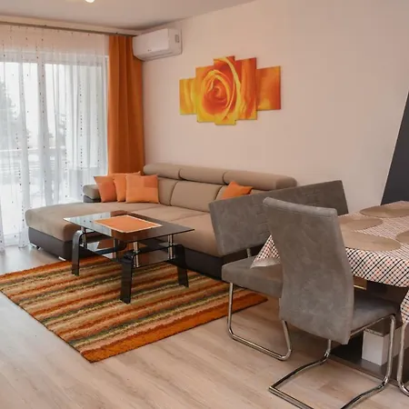 Borka Medences Apartman Siofok