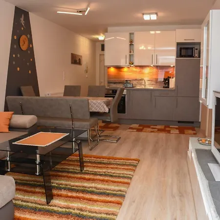 Borka Medences Apartman Apartment